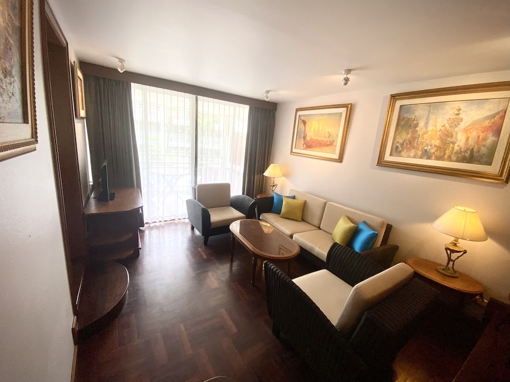 Sunset Beach Resort 49/66