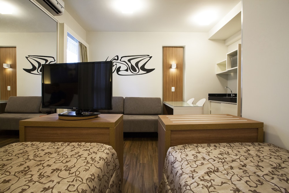 S4 Hotel 22/41