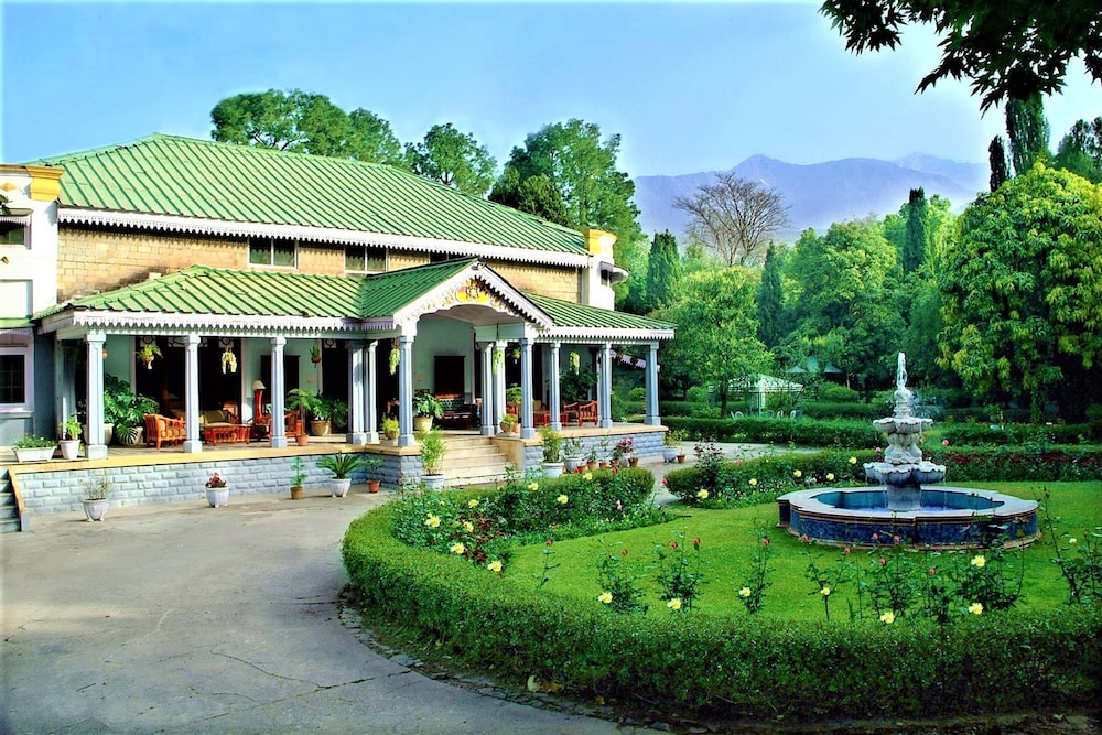 Welcomheritage Taragarh Palace in Baijnath