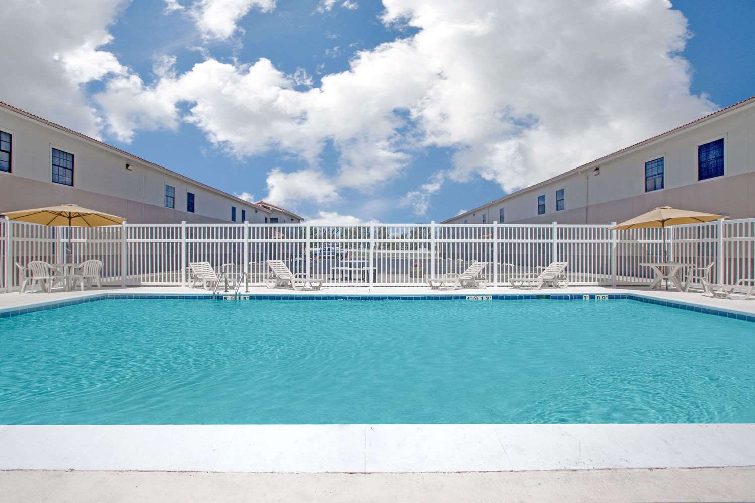 Days Inn By Wyndham Casper 44/47