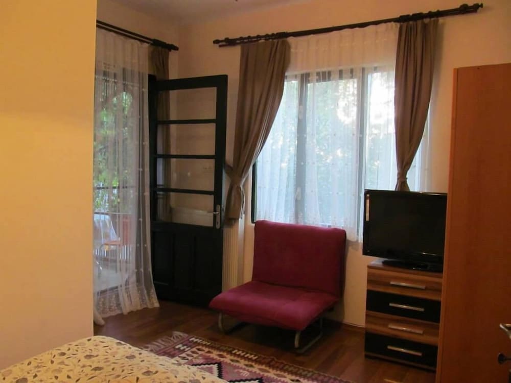 Orhan Kutbay'in Evi Turyolu Cafe Pansiyon 22/50