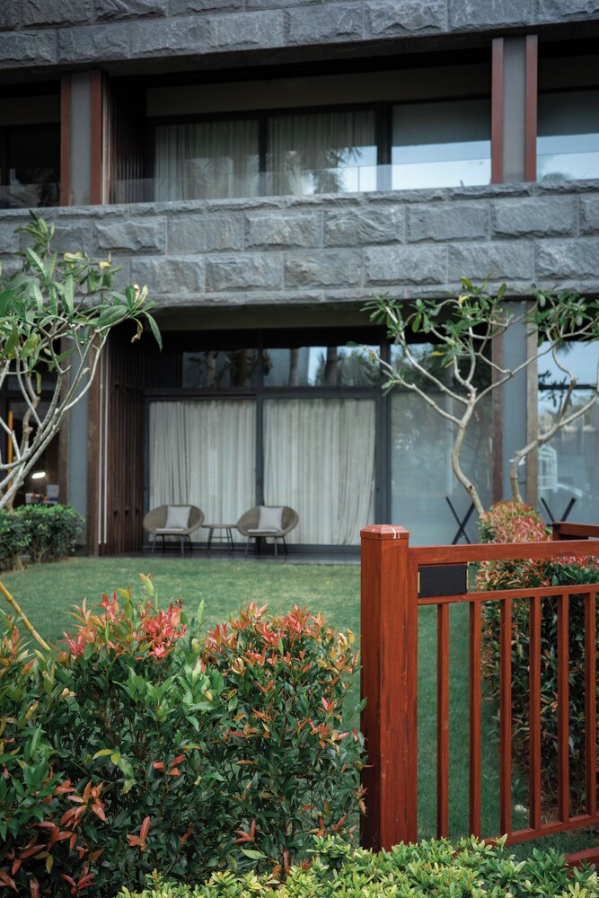 PARK HYATT SANYA SUNNY BAY RESORT 4/71