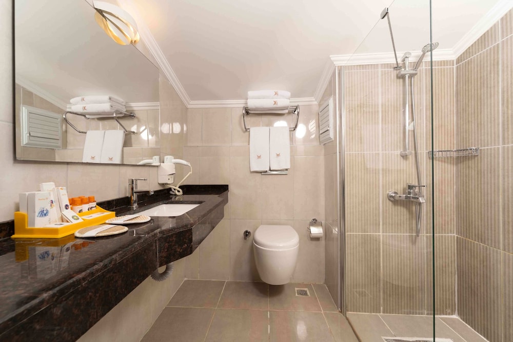 Sundia by Liberty Suncity 46/48