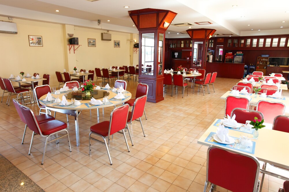 Chumphon Palace Hotel 41/47