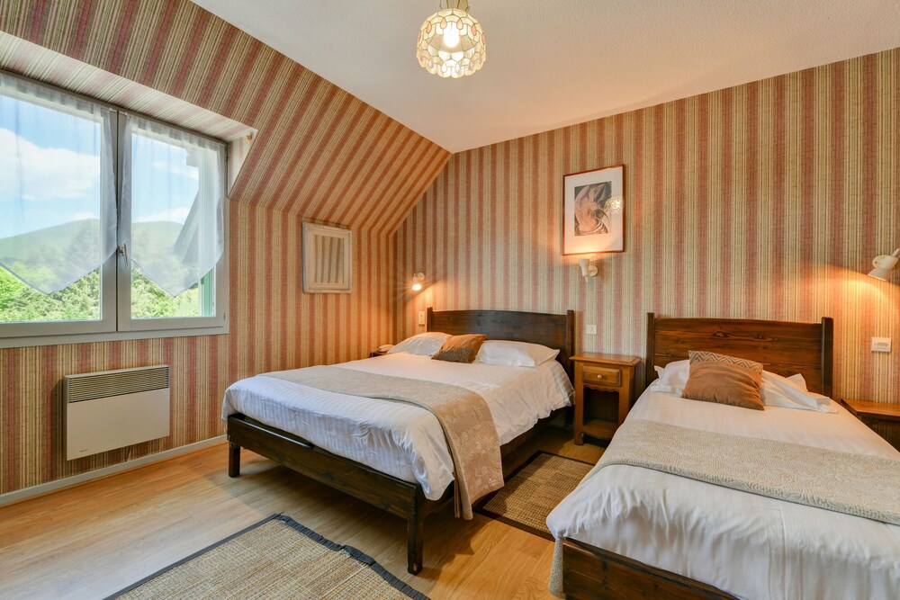 AUBERGE DE L'ETABLE 7/28