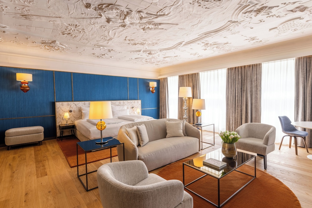 Stein Hotel 33/50