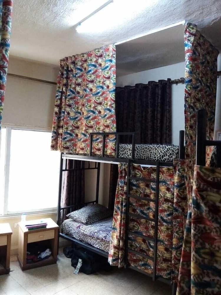 Cliff Hostel 23/36