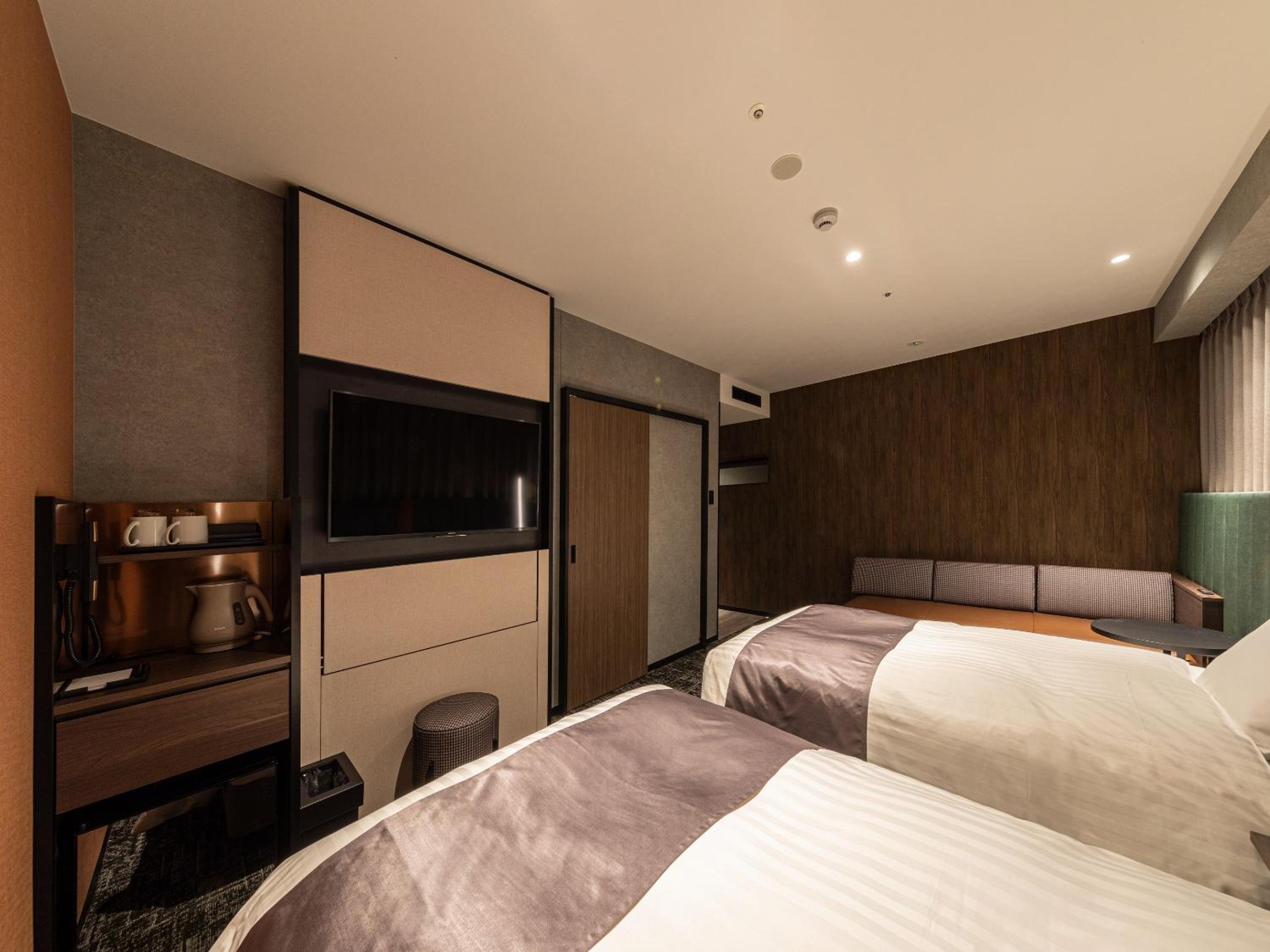Renovated, Executive, Twin Beds