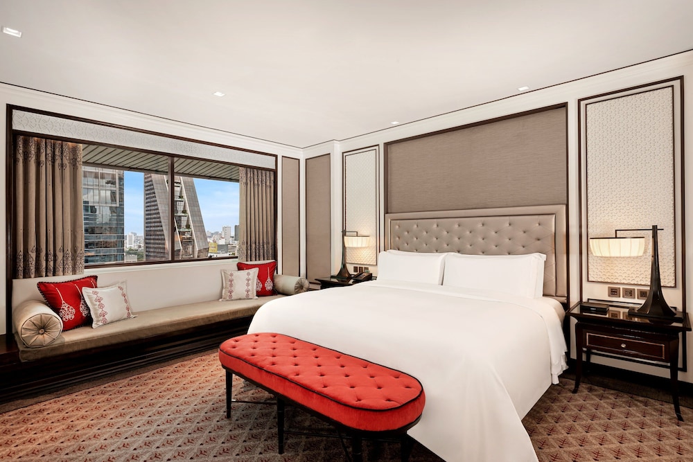 THE ATHENEE HOTEL, A LUXURY COLLECTION HOTEL BANGKOK 13/63