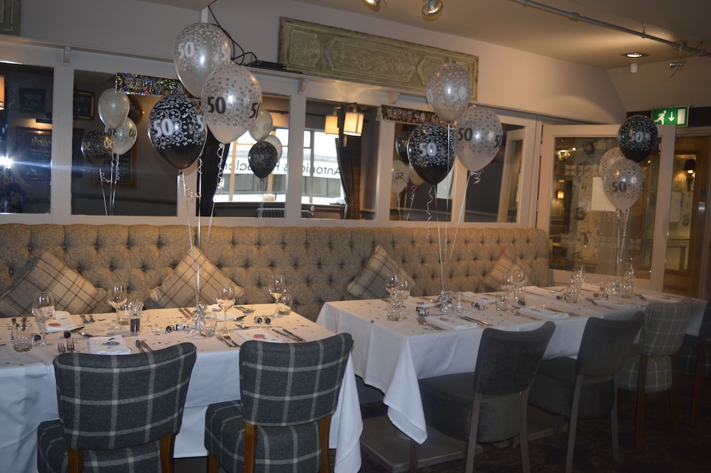 The County Hotel 36/50