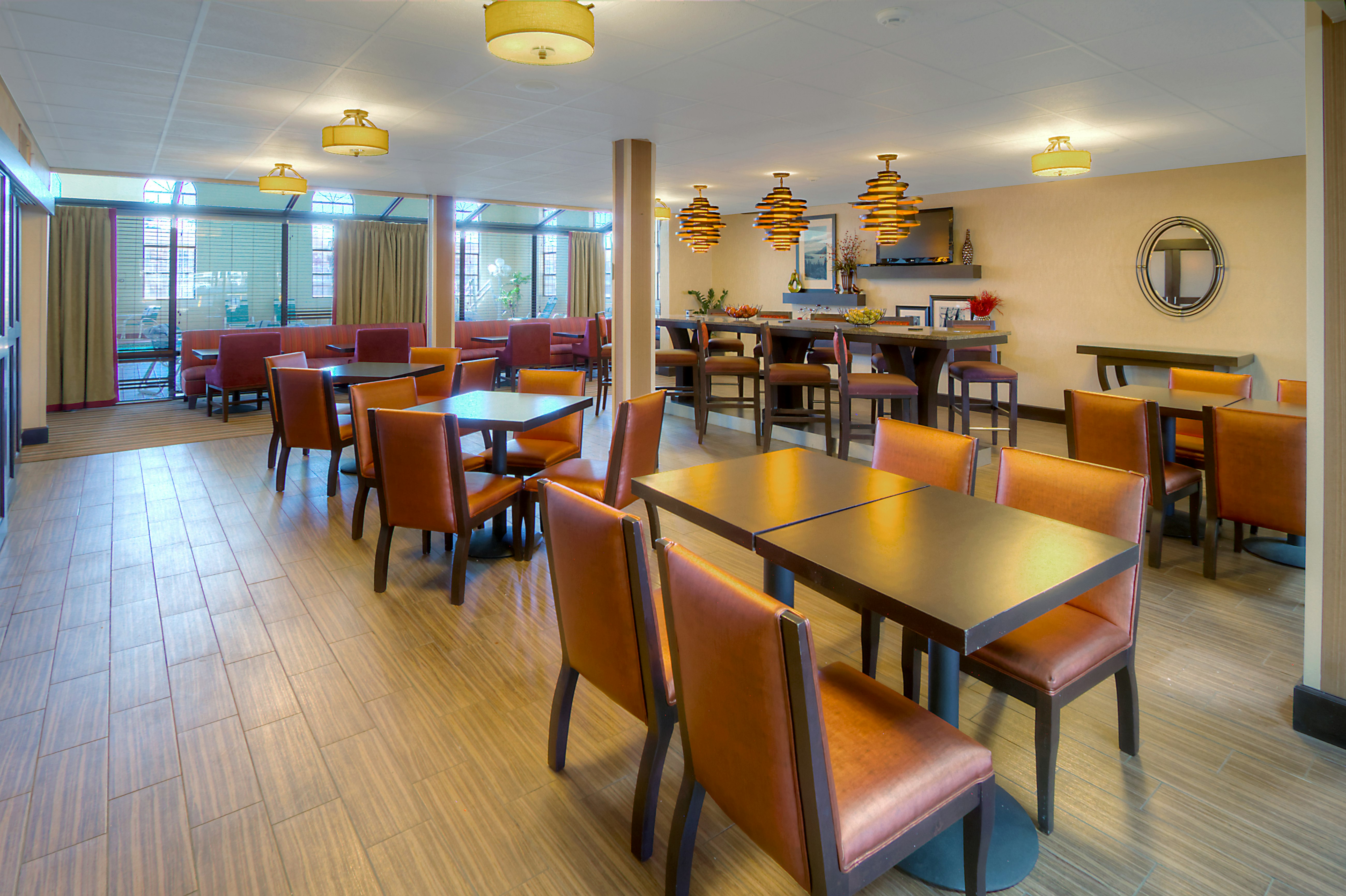 Hampton Inn Russellville 37/53