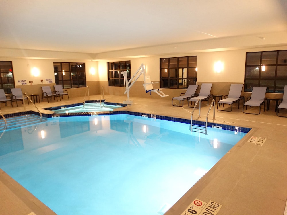 Best Western Plus New Richmond Inn & Suites 3/40