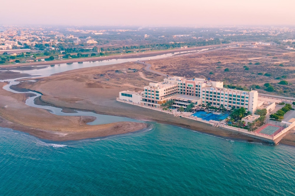 RADISSON BLU HOTEL, SOHAR 68/72