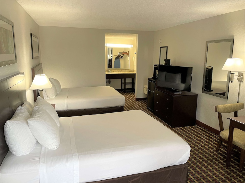 Best Western Of Clewiston 8/19