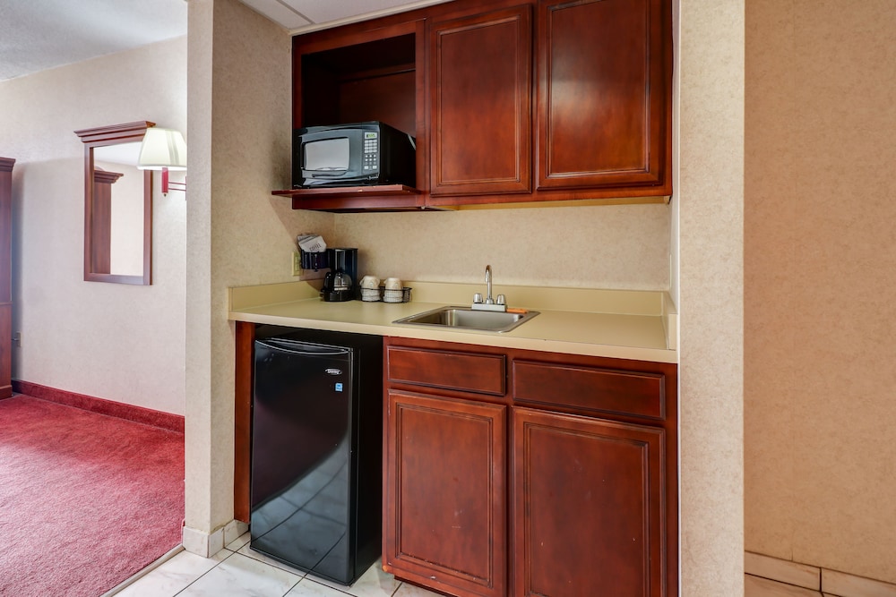 Ocean 1 Hotel and Suites 19/21