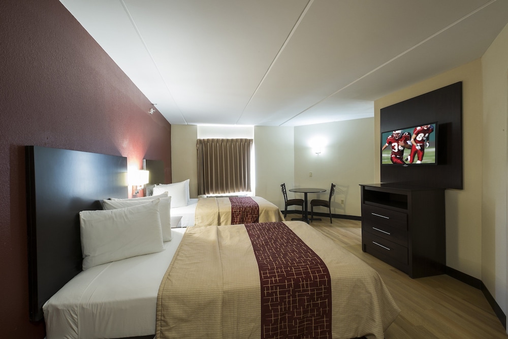 Red Roof Inn Plus Houston Energy Corridor 13/31