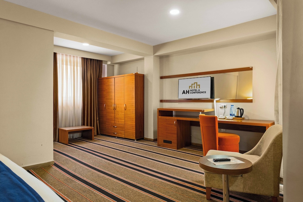 AH Hotel and Conference 30/50