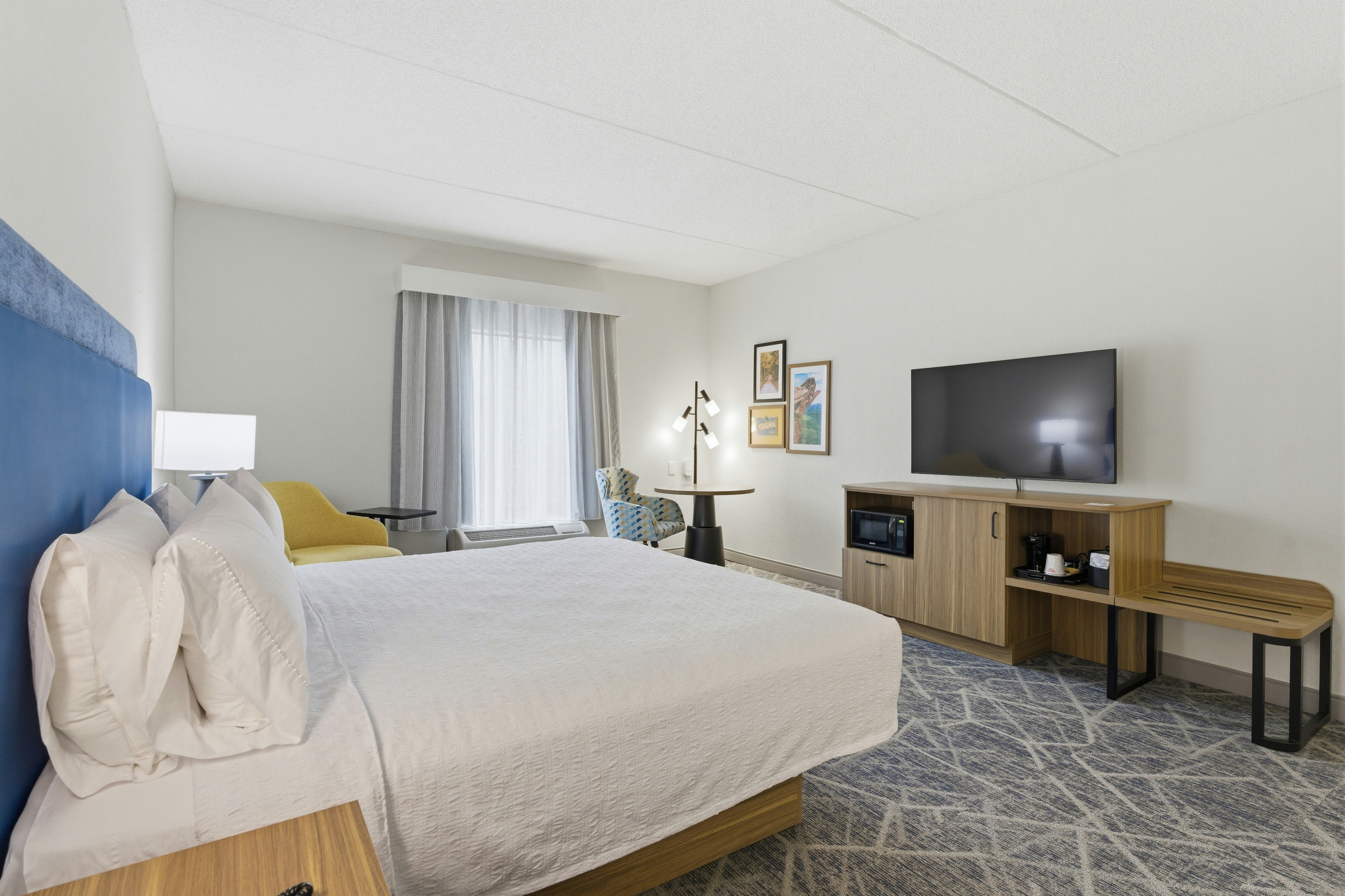غرفة بسرير كينج لذوي الإعاقة، Hampton Inn And Suites Woodstock 2/7