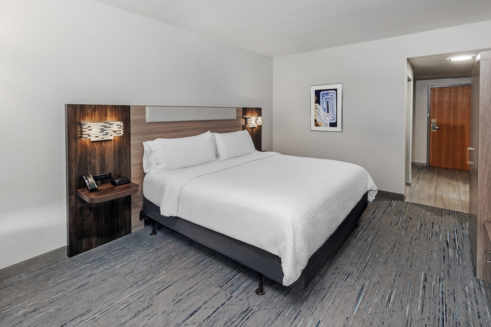 Standard, King Bed, Accessible