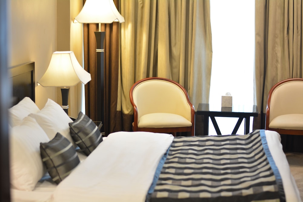 Century Park Hotel 13/38