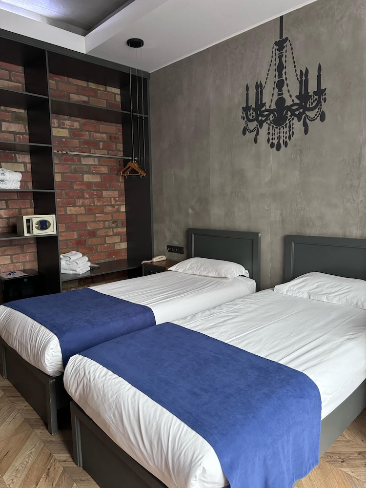 Bugu Hotel 15/46