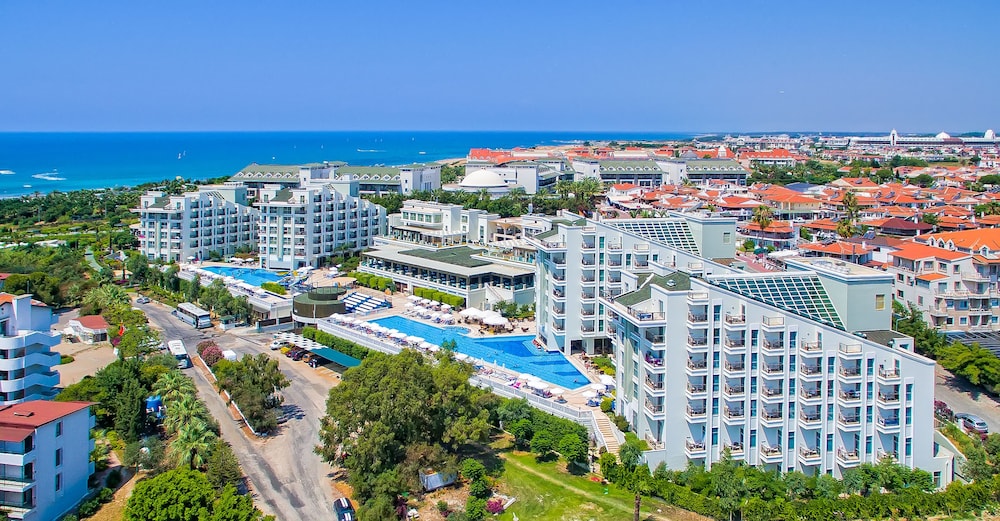Royal Atlantis Resort Spa 6/69