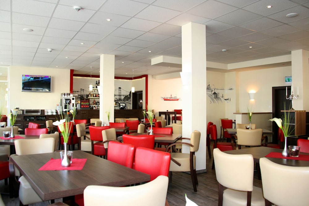 home Hotel 34/40