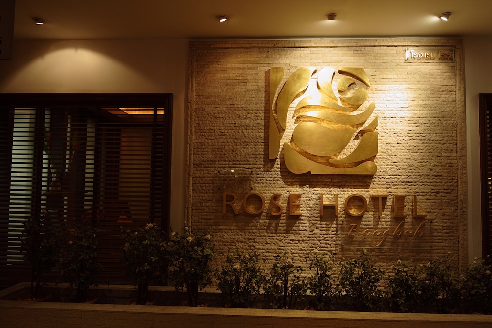 Rose Hotel 29/50