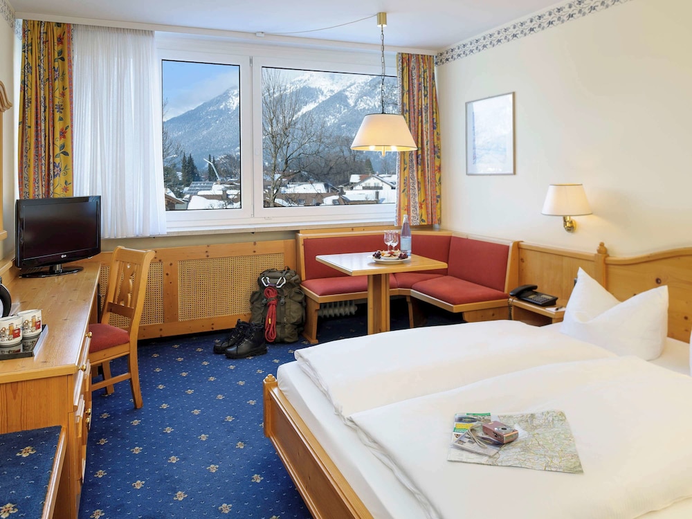 غرفة قياسية بسرير كوين مع أريكة، Mercure Hotel Garmisch Partenkirchen 9/10