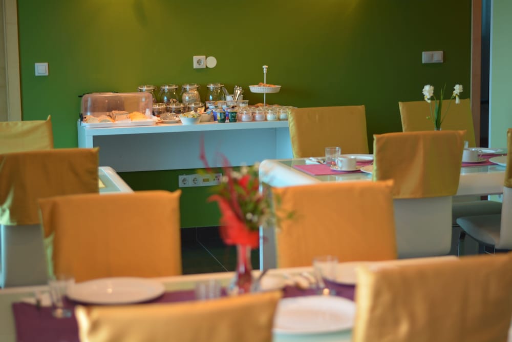 Villa Avantgarde 25/50