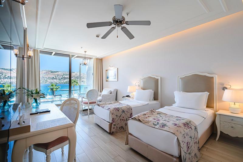 Standard Sea View Room