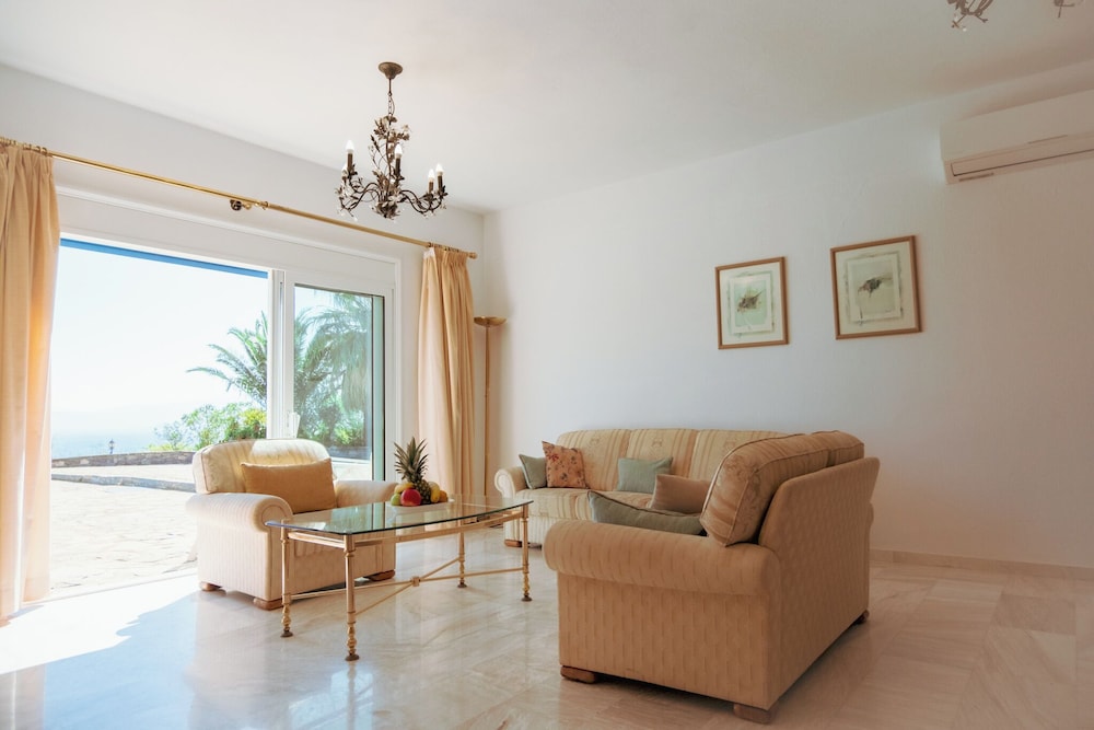 Elounda Residence Resort & Waterpark 35/50