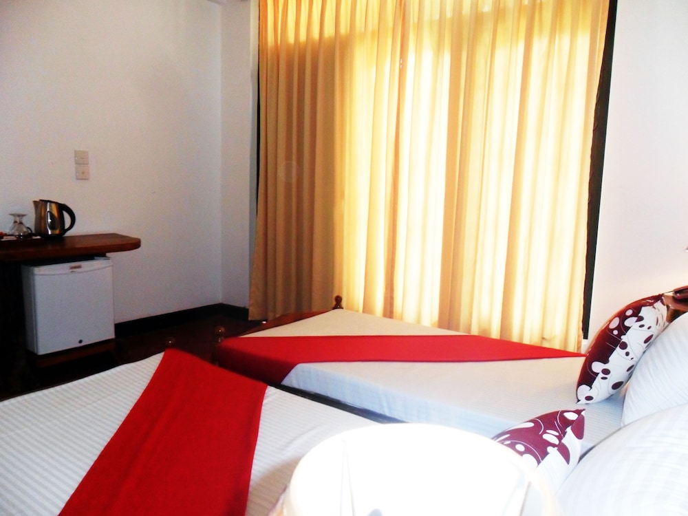 Mahaweli Regent Hotel 16/42