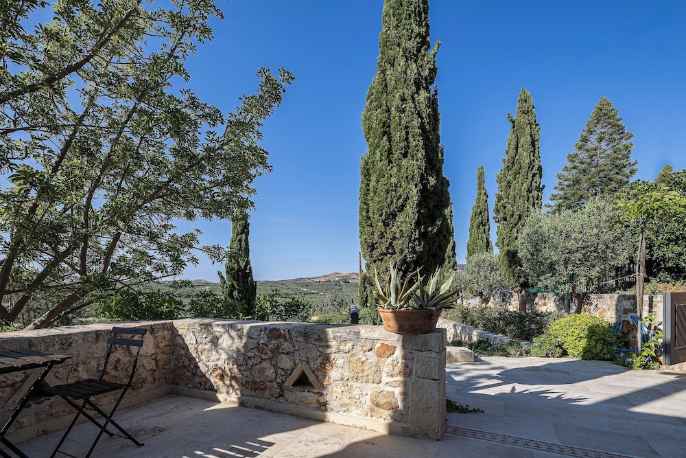 Erondas Cretan Country Villas 40/50