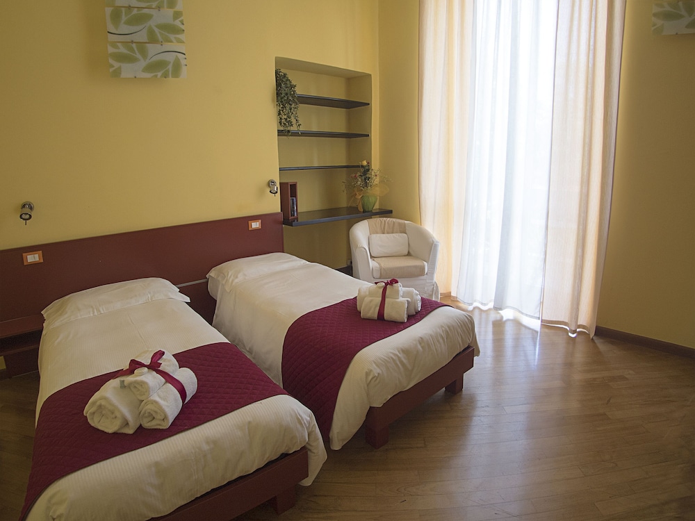Residenza Viani Guesthouse 7/26