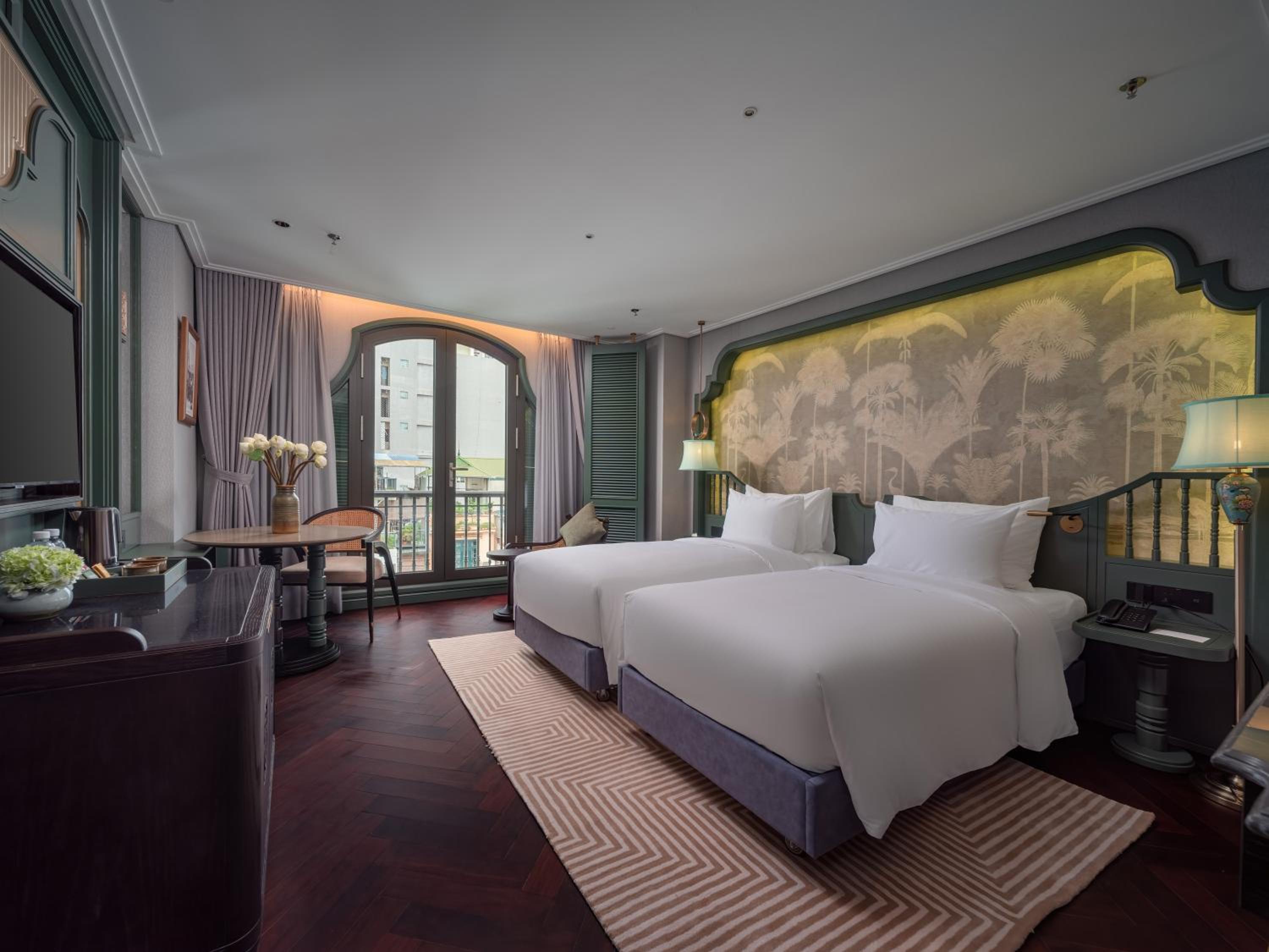 Executive, King Bed, City View
