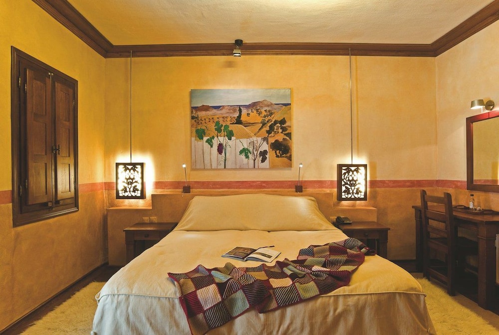 Katogi Averoff Hotel Vinery 39/45