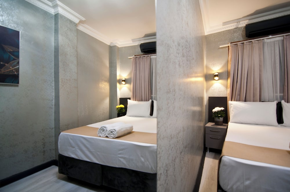 Hotel Ottoman 2 Class 10/43