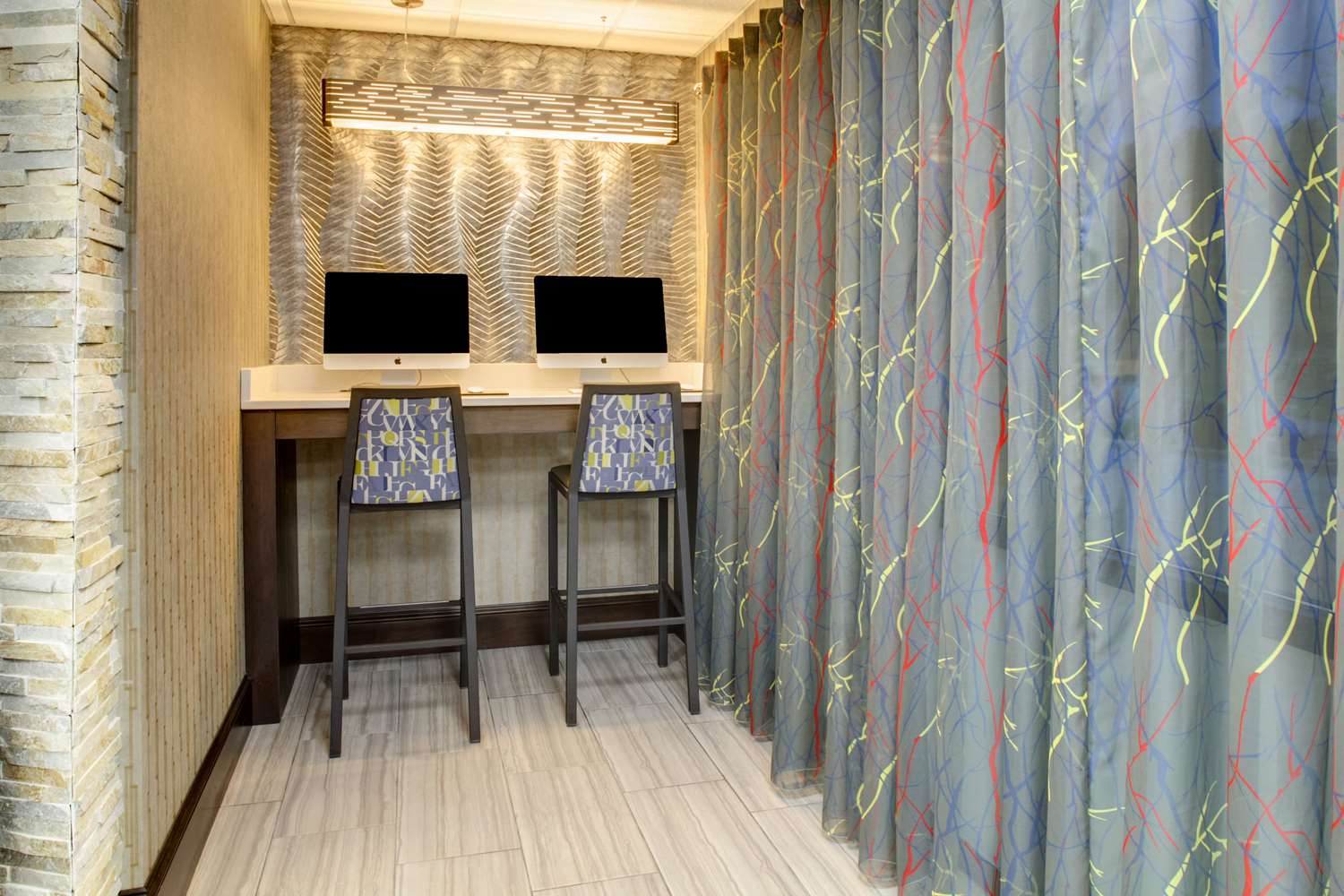 Clarion Pointe Biltmore Village 18/20