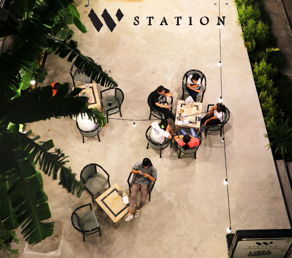 W Station 60/68