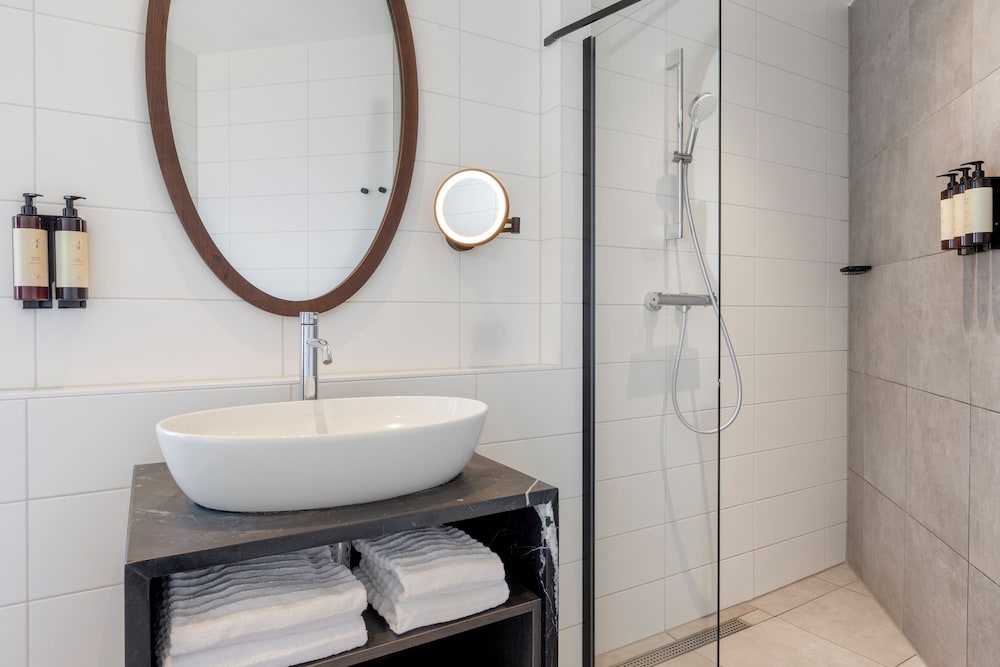Corendon Amsterdam Schiphol Airport, a Tribute Portfolio Hotel 50/50