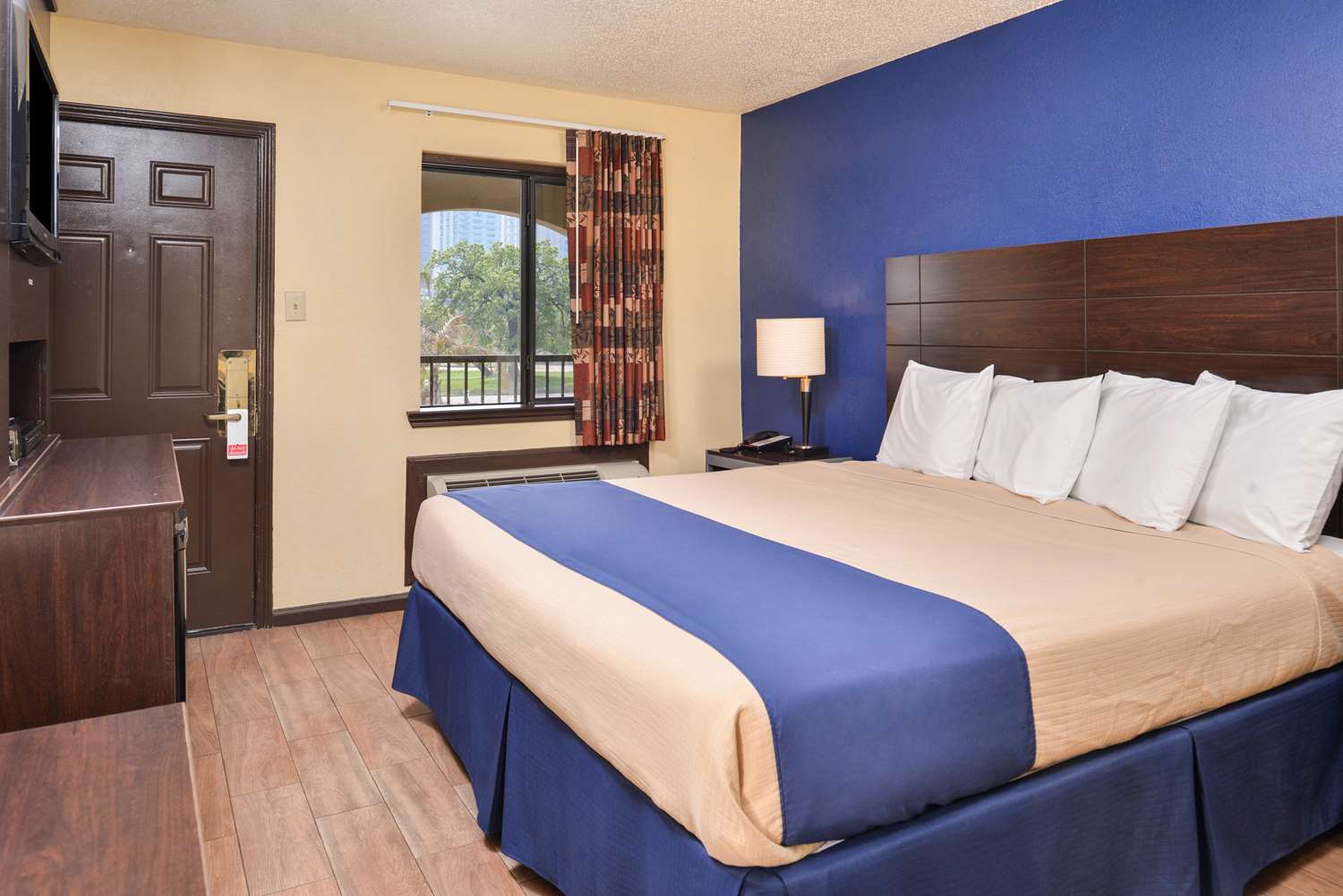 Americas Best Value Inn Medical Center Downtown 8/36