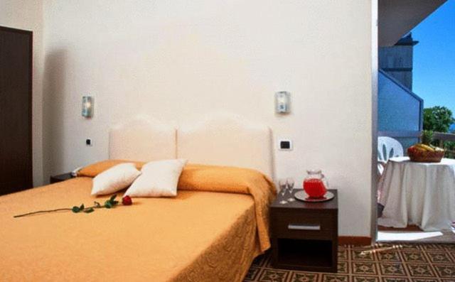 Hotel Welcome 6/61