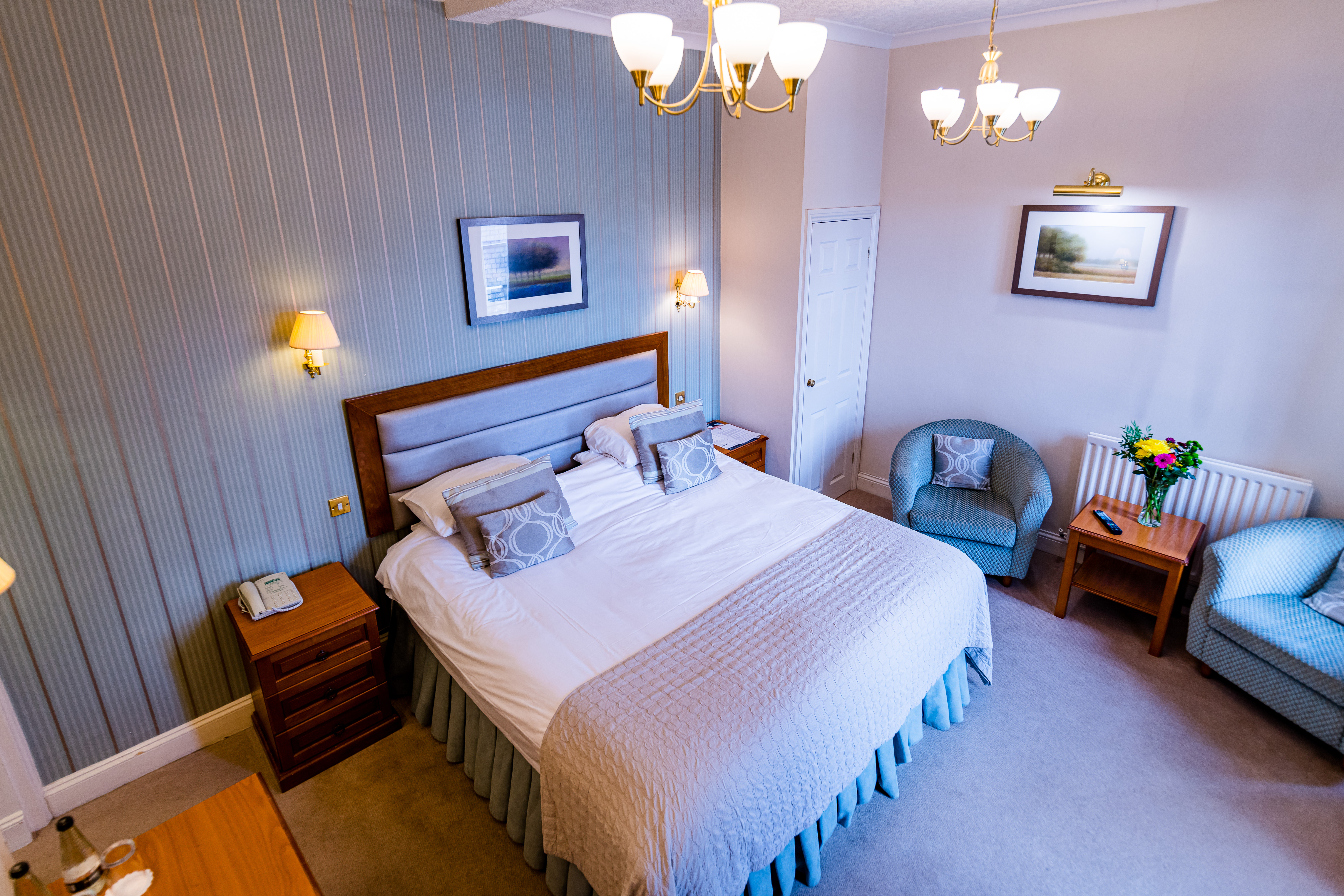 The George Hotel 15/50