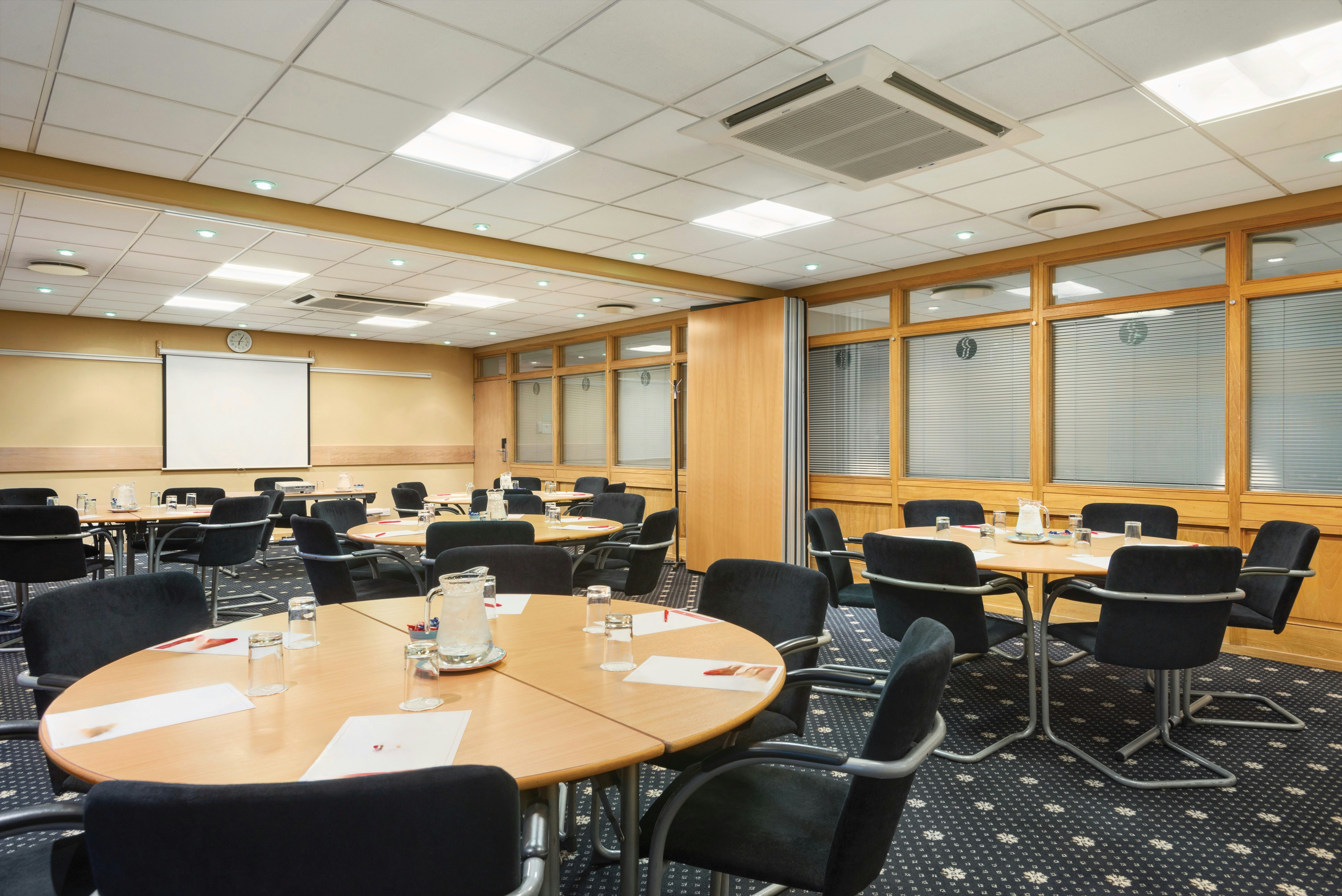 Garner Hotel Nottingham City Centre by IHG 51/59
