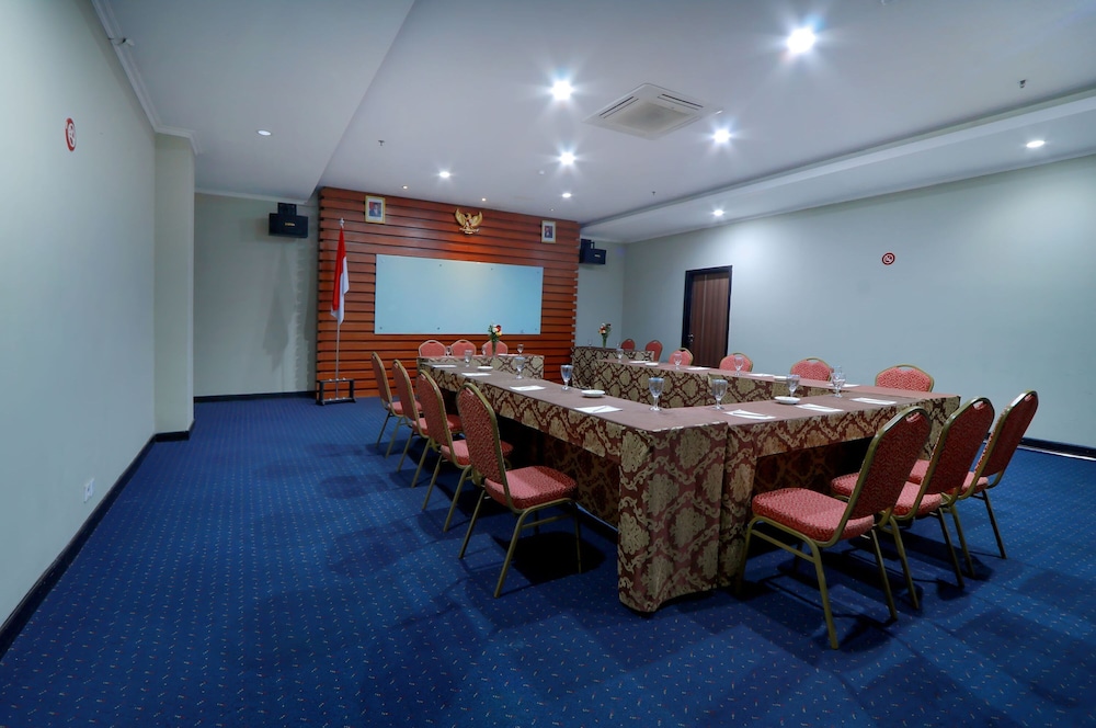 Hotel Dafam Pekalongan 57/66