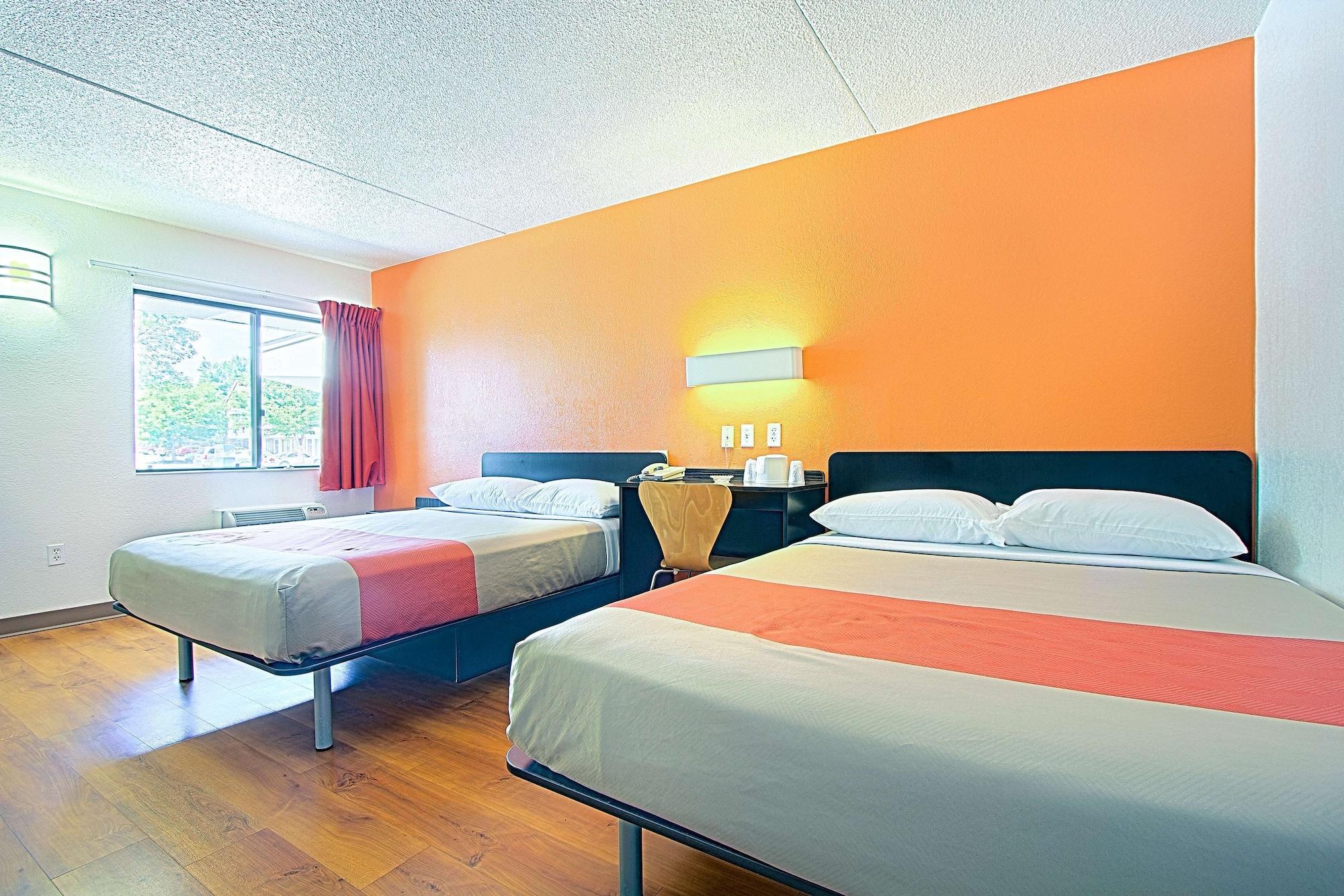 Standard, Multiple Beds