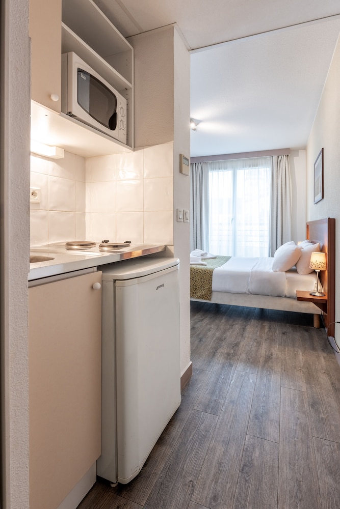 RESIDHOTEL GRENETTE 11/24