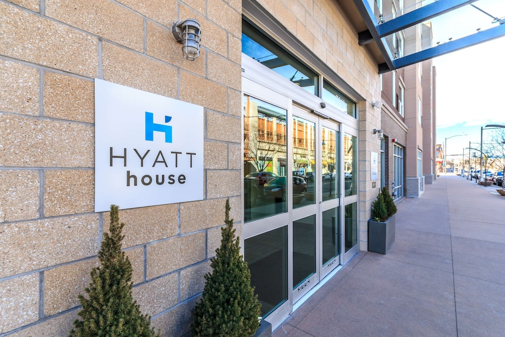 Hyatt House Denver Lakewood Belmar 6/42