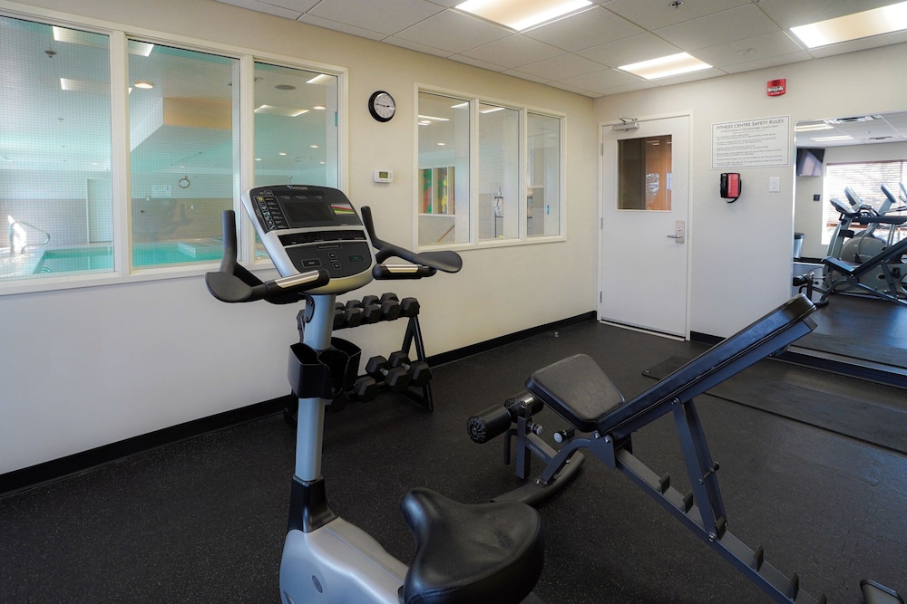 Fairfield Inn & Suites by Marriott Airdrie 33/54